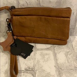 Day & Mood Pine Clutch Wristlet Desert Sand